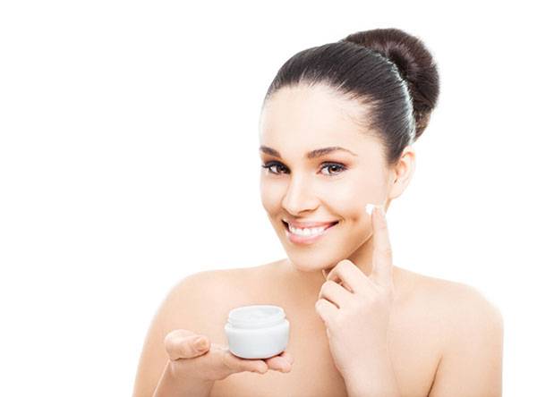 Chú ý các sản phẩm chăm sóc da để ngăn ngừa lão hóa da sớm