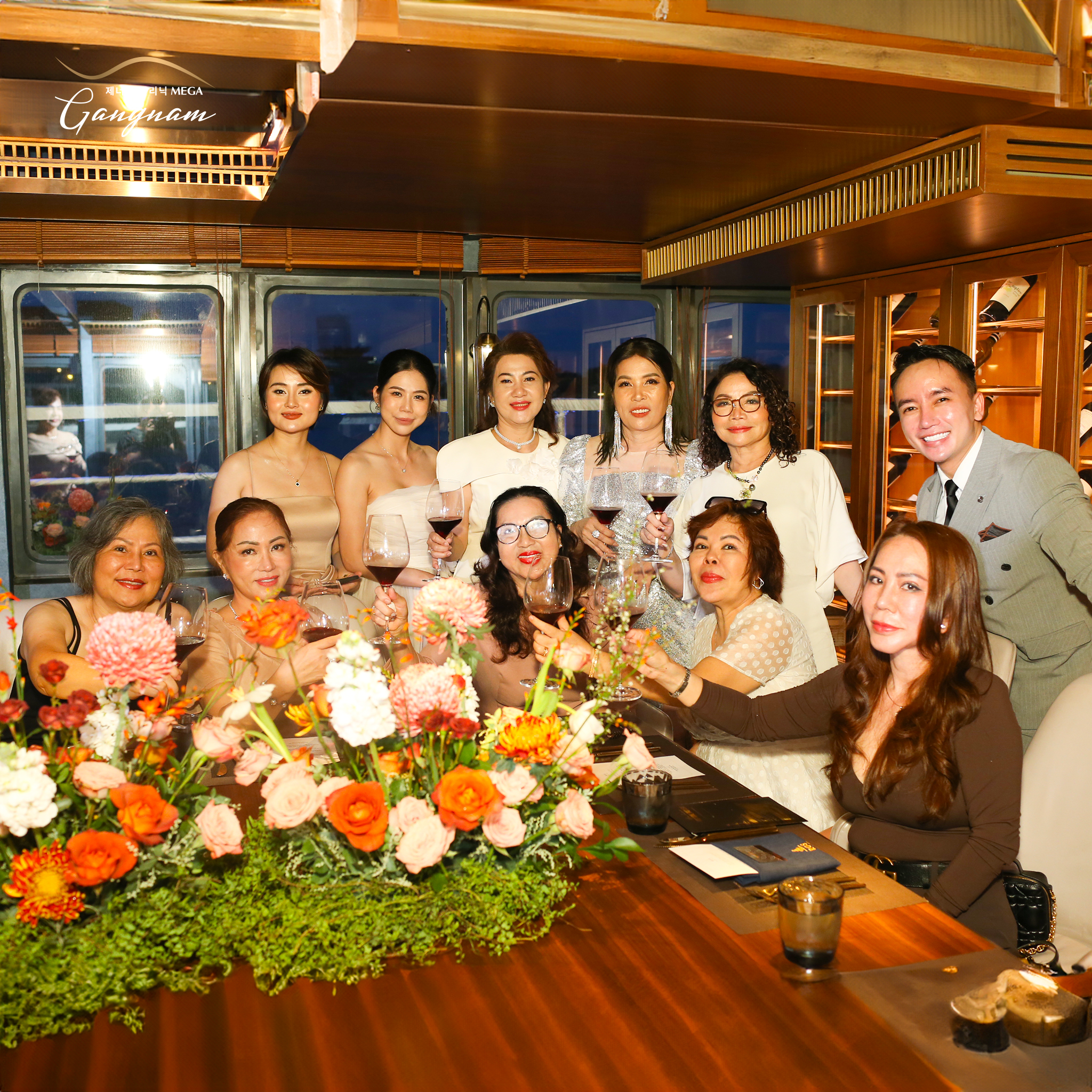 Hình ảnh sự kiện bữa tiệc dành cho khách hàng VIP của Mega Gangnam