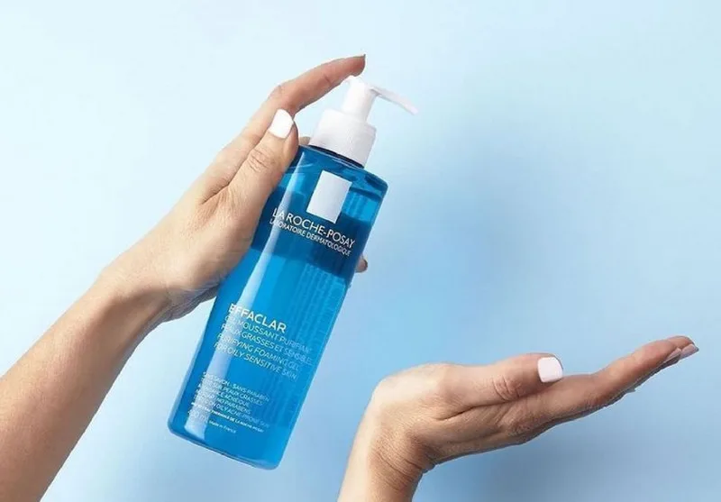 La Roche-Posay cho da dầu mụn & nhạy cảm Effaclar Purifying Foaming