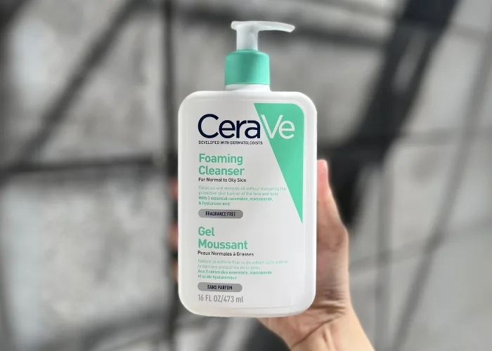 Sữa rửa mặt Cerave cho da dầu mụn