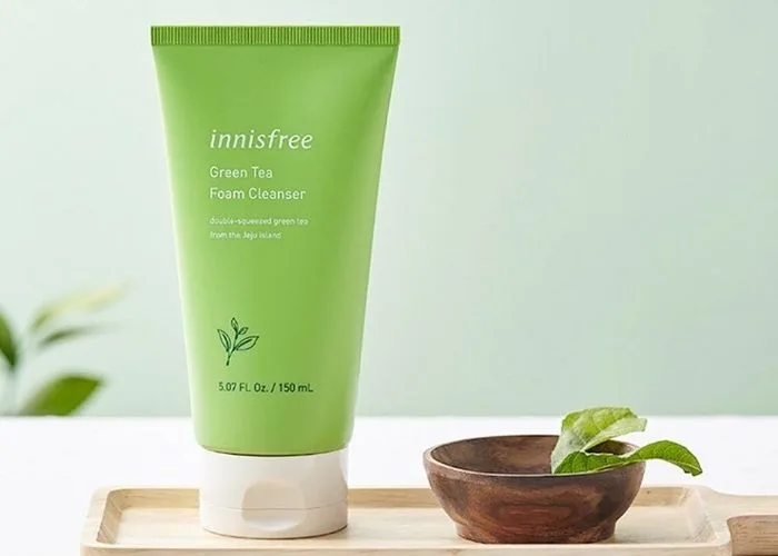 Sữa rửa mặt trắng da Hàn Quốc Innisfree Green Tea Foam Cleanser