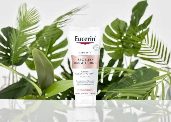 Sữa rửa mặt Eucerin Ultra White+ Spotless Cleansing Foam