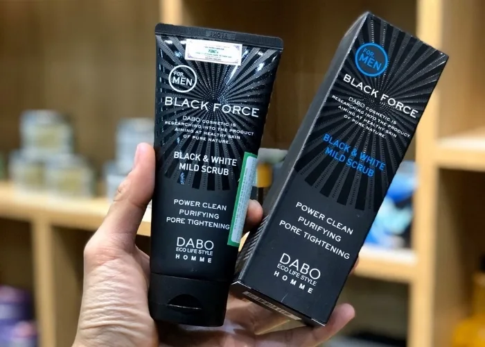 Sữa rửa mặt trắng da cho nam Dabo Black Force